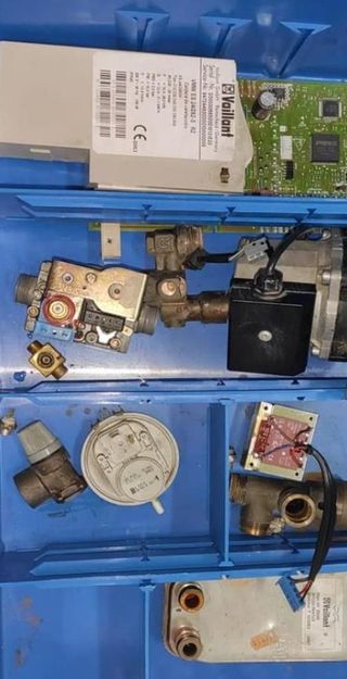 RICAMBI / PARTI DI RICAMBIO VAILLANT VMW ES 24/282-5 R2