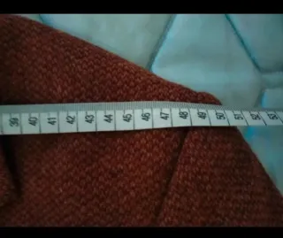 Americana color teja de Emidio Tucci.