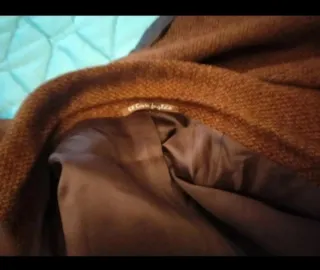 Americana color teja de Emidio Tucci.