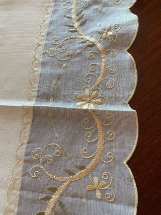 Toalha decorativa Páscoa dourada e branca