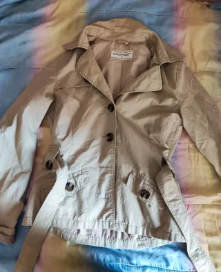 Ropa variada talla M, S y para chicas de 12 a 14.