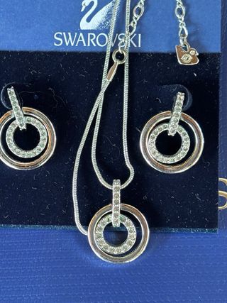 Conjunto Swarovski collar y pendientes