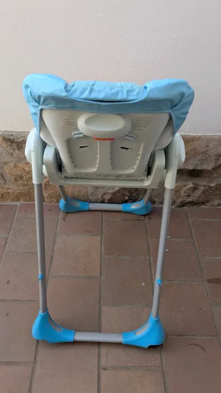 Trona de bebé de la marca Chicco