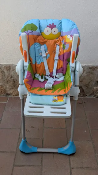 Trona de bebé de la marca Chicco