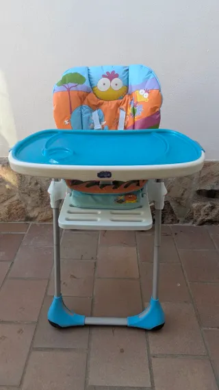 Trona de bebé de la marca Chicco