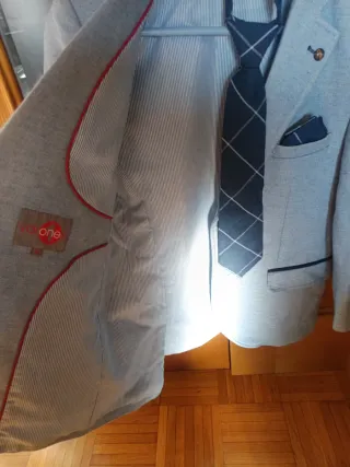 Americana niño gris y azul talla 14 con corbata