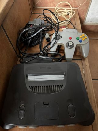 Console Nintendo 64 nera funzionante con controller