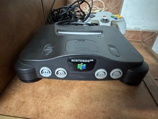 Console Nintendo 64 nera funzionante con controller