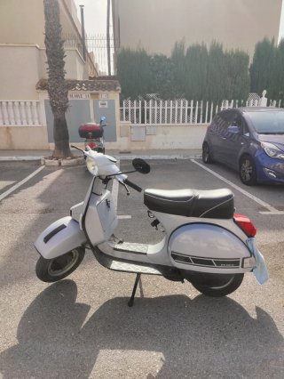 Vespa 200 Iris
