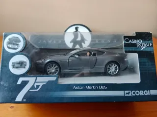 Coche Aston Martin DBS 1:36 Corgi Casino Royale
