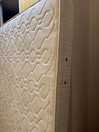 Dormitorio completo.