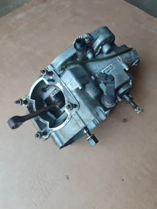 Bajos de motor Yamaha DT 125 LC