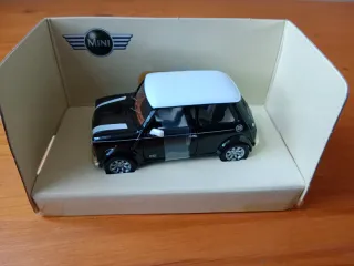 Coche Mini 40 Aniversario 1:36