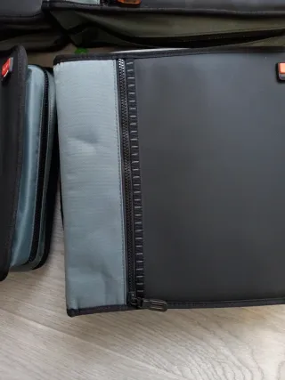 Set 4 valigette porta CD 200 spazi