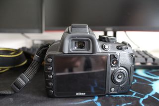 Cámara Nikon D3100 Negra