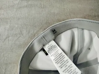 Gorra Under Armour Beige