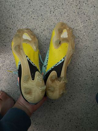 Botas de fútbol gama alta