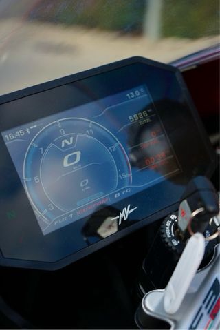 MV Agusta F3R Roja - Moto Deportiva