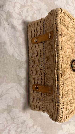 Bolso amarillo de rafia