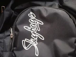 Mochila Skybags Negra