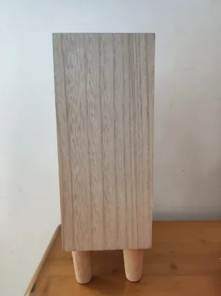 Cassettiera da tavolo decorata con uccelli e fiori