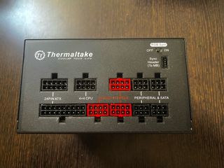 Fuente alimentación Pc Thermaltake 850W RGB