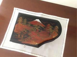 joyero y caja de música.