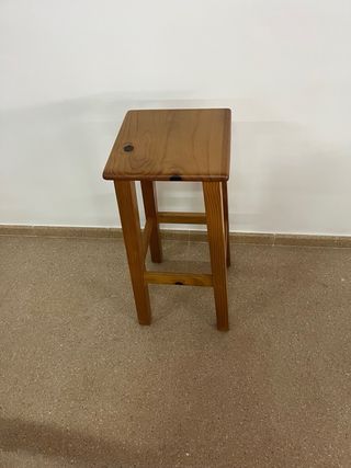 Taburete de madera maciza en varios colores NUEVO
