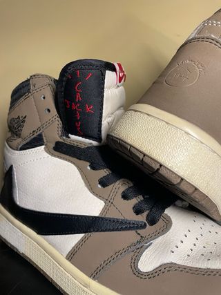 Air Jordan 1 Retro High Travis Scott Cactus Jack