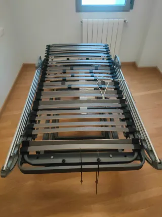 Cama geriátrica hospital con carro elevador