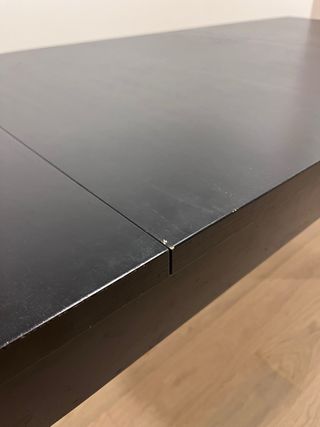 Mesa comedor extensible BJURSTA negra de Ikea