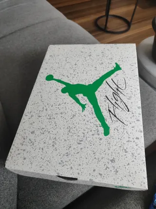 Jordan 4 RM Zapatillas Grises y Blancas