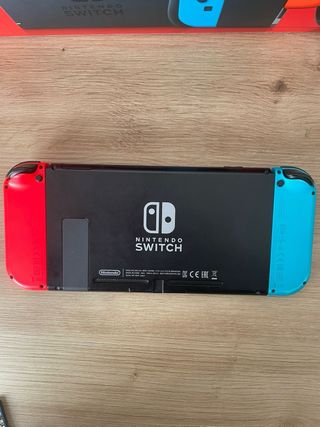 Nintendo Switch + Mario Kart 8 + accesorios