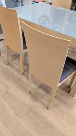 Conjunto de 4 Sillas Comedor madera y Piel