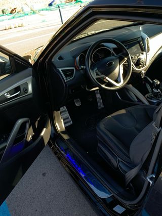 Hyundai Veloster 2012