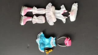 Nancy con armario y vestidos