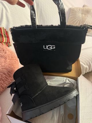 Bolso y Botas UGG Negras