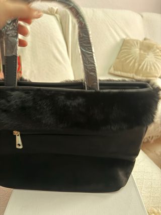 Bolso y Botas UGG Negras