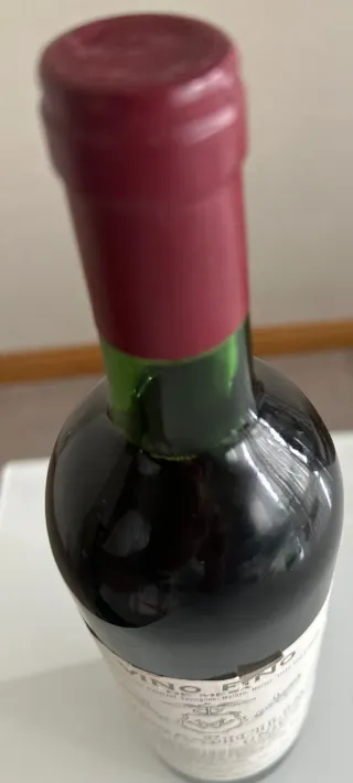 Bottiglie di Vega Sicilia Unico 1965 e 1966