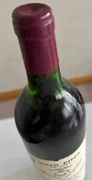 Bottiglie di Vega Sicilia Unico 1965 e 1966