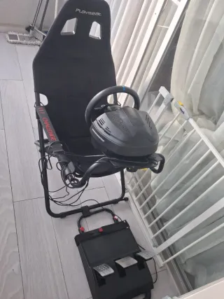 Silla Playseat volante thrustmaster 300