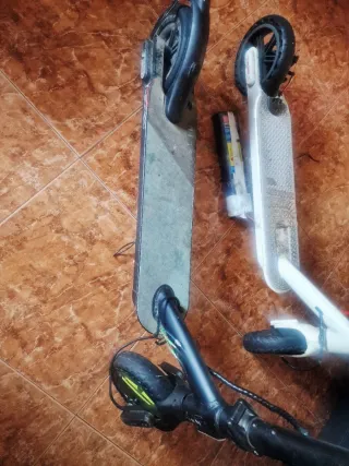 2 Monopattini Elettrici per Ricambi