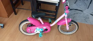 Bicicleta infantil rosa del Decathlon