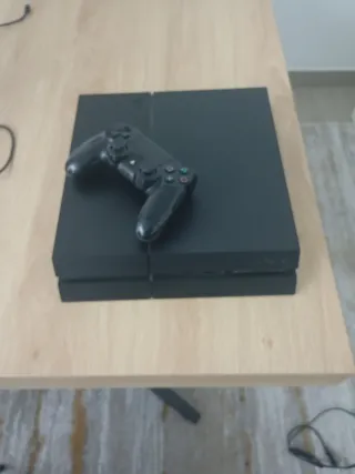 Consola PS4 Negra + Mando