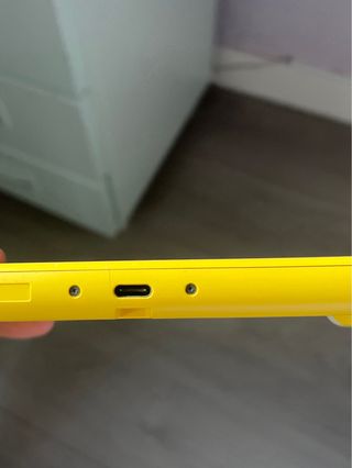 Nintendo Switch Lite Amarillo