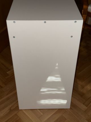 Mesa de escritorio blanca