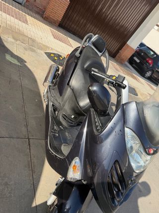 Kymco Grand Dink 125cc Maxi Scooter