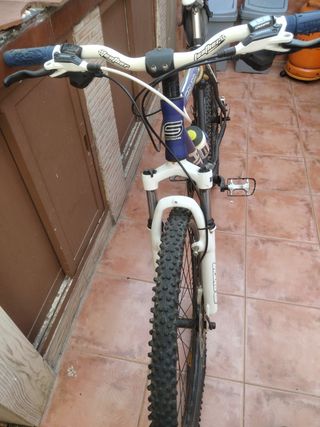 Bicicleta de montaña Conor