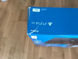 Caja PS4 Pro 1TB Jet Black Call of Duty