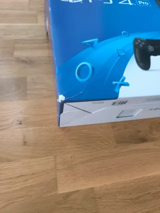 Caja PS4 Pro 1TB Jet Black Call of Duty